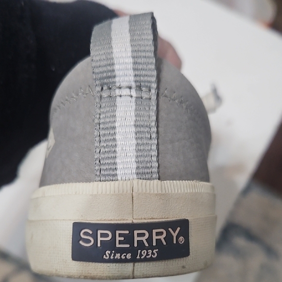 Sperry Light Gray Sneakers with White Laces - Picture 4 of 8
